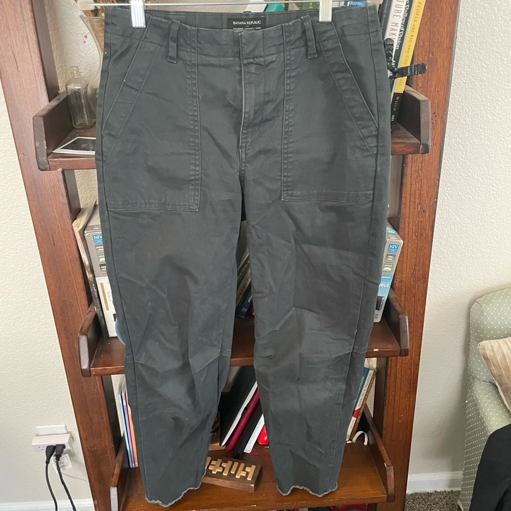 Banana Republic Women’s Chino Taper Campground - navy blue!